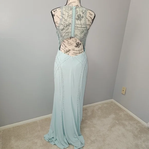 Cachet NWT Glamorous Jeweled Jersey Gown with Cutouts Color Mint Size 2 - Picture 6 of 15